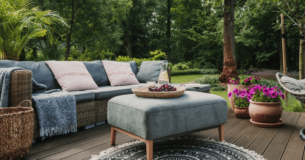 4 Ways to Afford Your Next Outdoor Furniture Purchase